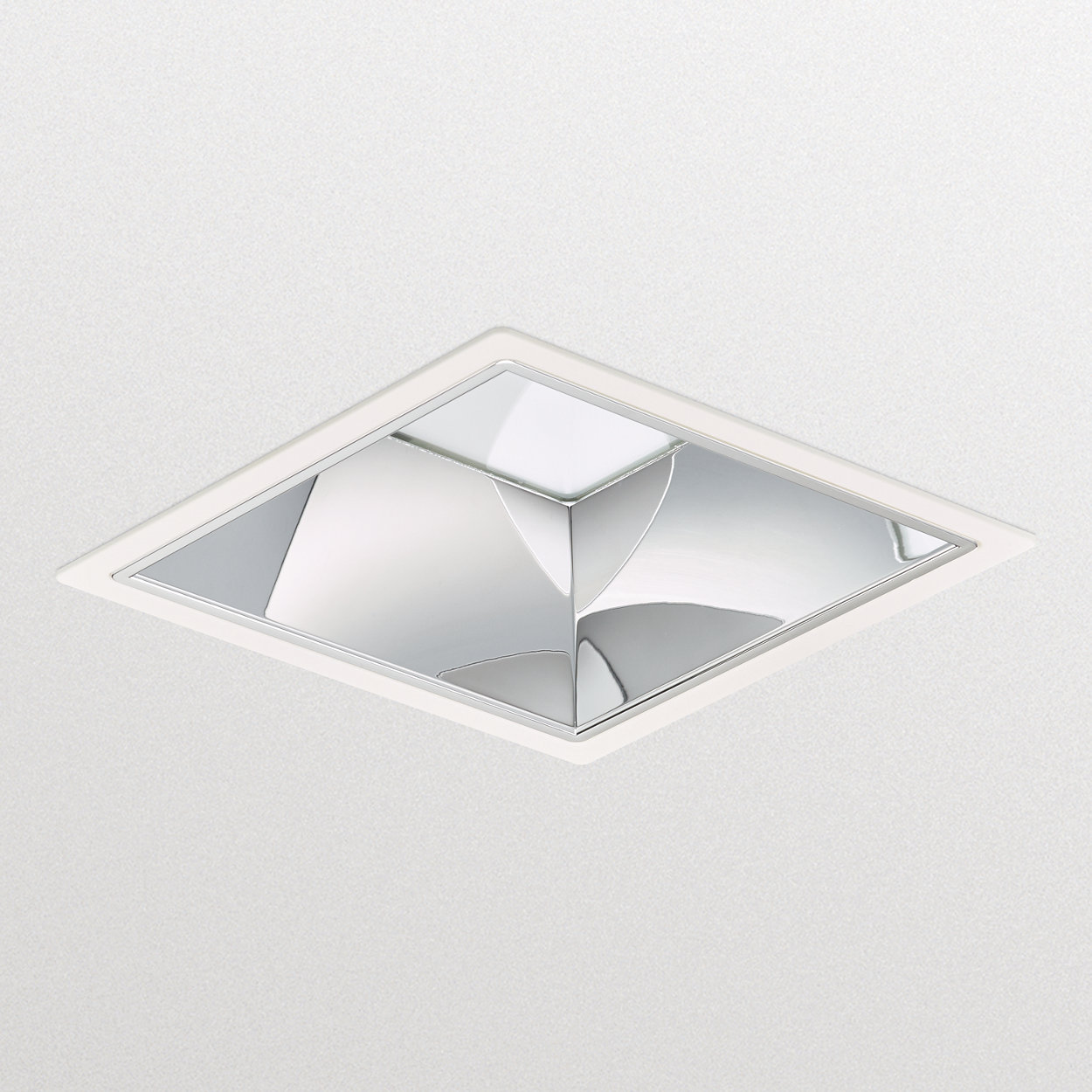 LuxSpace square, embutida – alta eficiência, conforto visual e design diferenciado