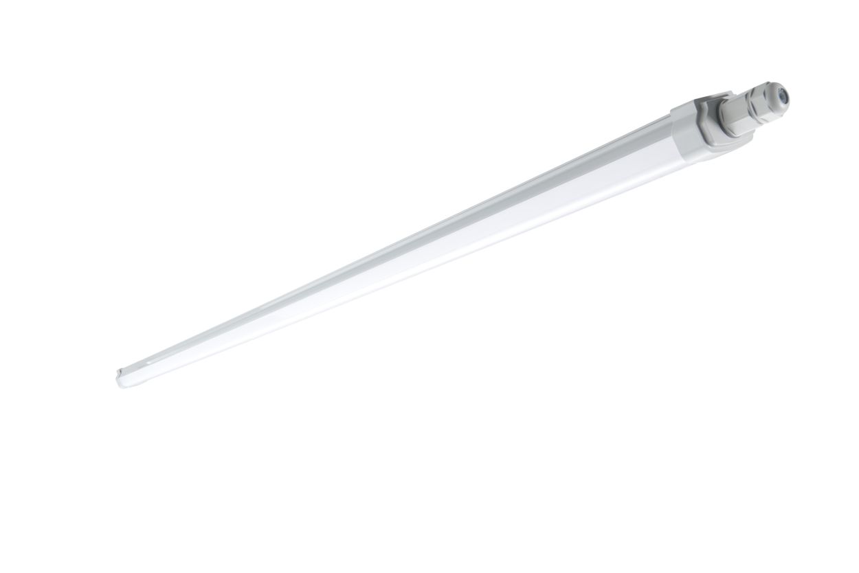 La regleta Smartbright Waterproof G3 brinda flexibilidad al cliente para elegir entre 3 tamaños, entre las versiones estándar y con cableado y entre 2 CCT para adaptarse a las diferentes necesidades del cliente
