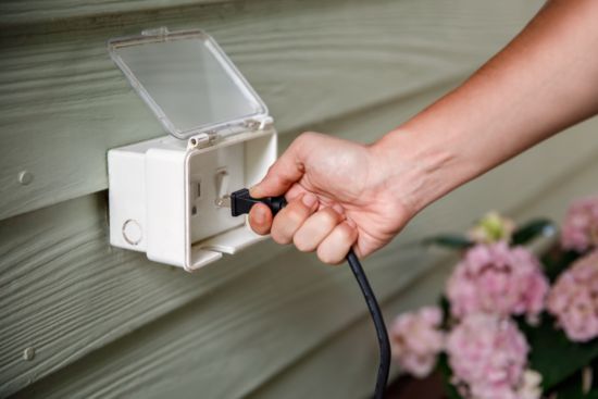 Power supply and plug included