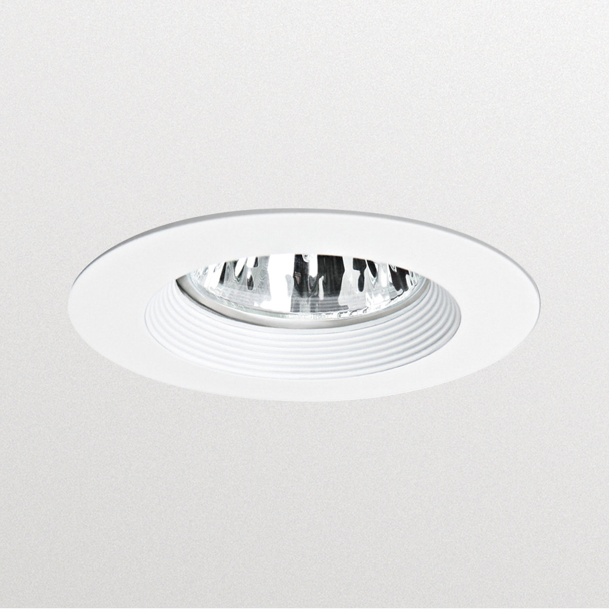 Smart Halogen Downlight – a reliable way to make your merchandise stand out