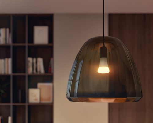 Philips Hue présente ses nouveautés : ampoules E27 1600 lumens, Lightstrip  et Bloom