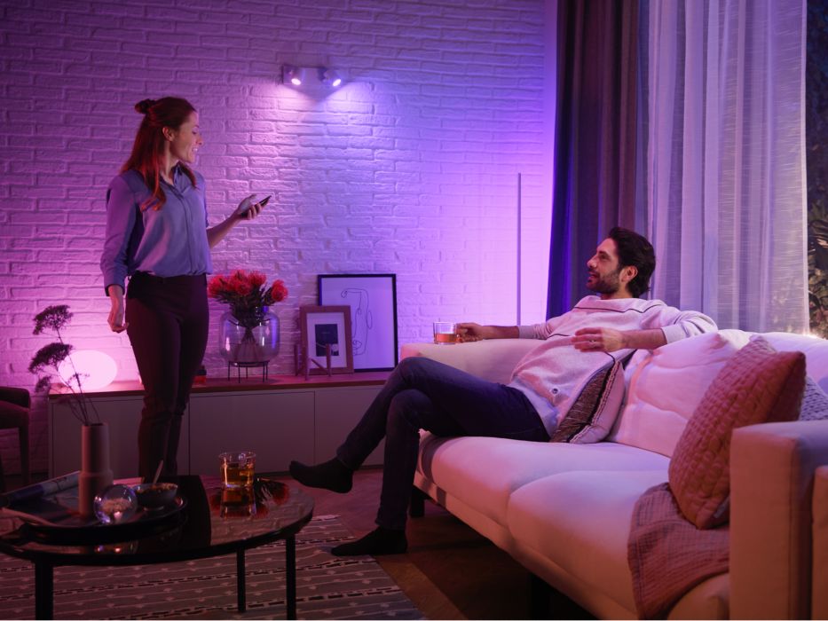 Philips Hue White and Color Ambiance Kit 3 Ampoules LED GU10 4,3W RVB + Pont  Hue + Interrupteur