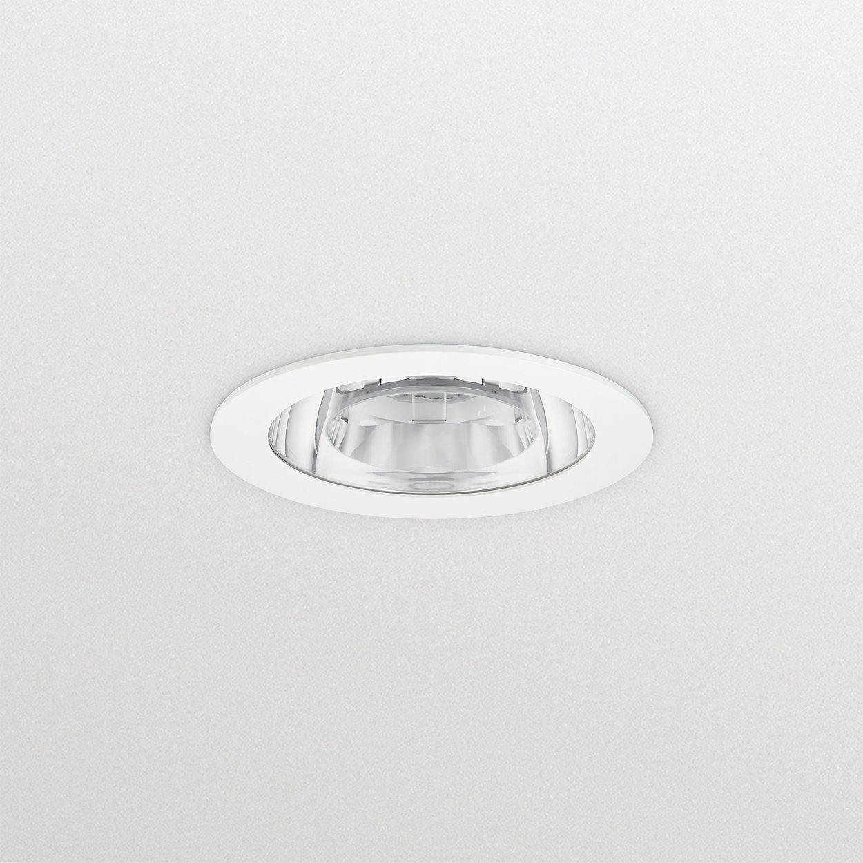 The high-efficiency, sustainable LED solution with GreenSpace downlight