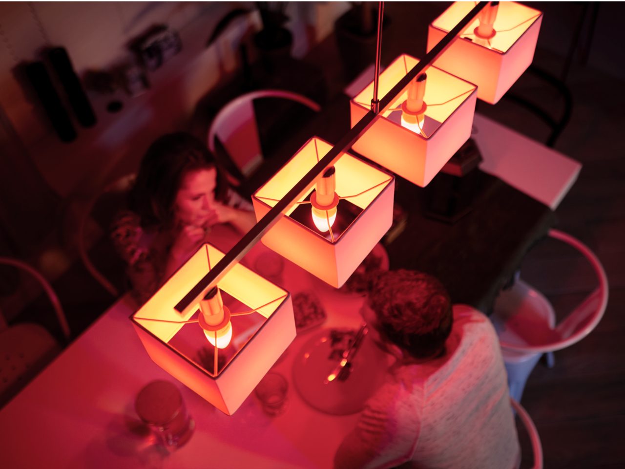 超稀少　PHILIPS hue シャンデリア球 E12　おまけ付き Hue 1-pack E12 B39 Candle LED Bulb White and Colour Ambiance