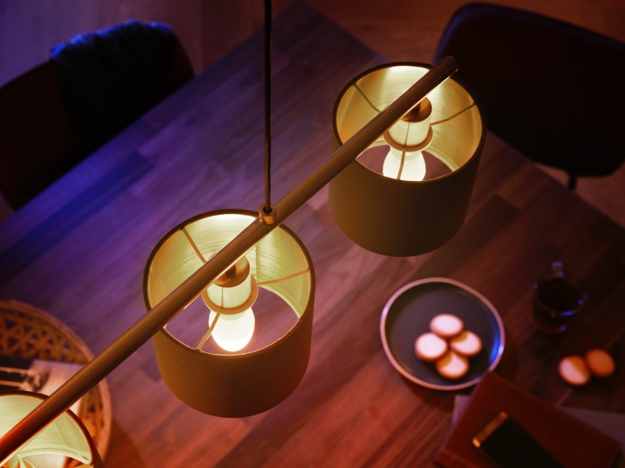 超稀少　PHILIPS hue シャンデリア球 E12　おまけ付き Hue 1-pack E12 B39 Candle LED Bulb White and Colour Ambiance