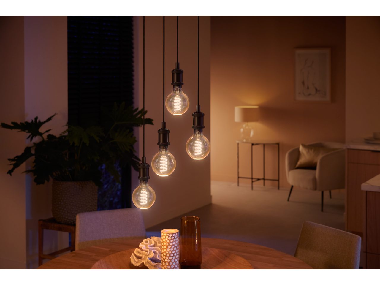 Hue Globe G25 E26 Filament LED Bulb - White Ambiance | Philips Hue