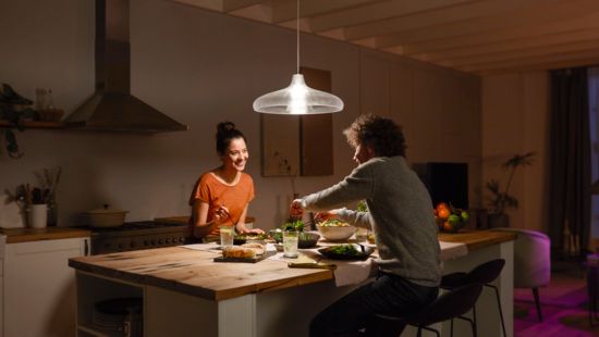 Créez l'ambiance parfaite avec des lumières blanches douces
