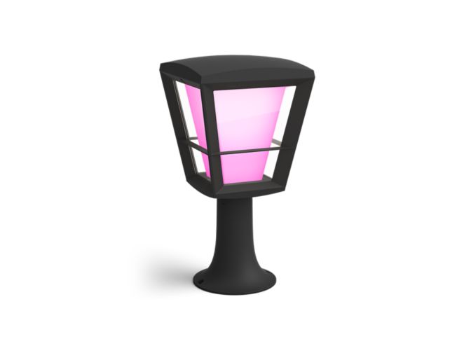 Close up of front of Econic Outdoor Pedestal Light