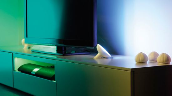 Plug-in smart lamp for immediate ambiance