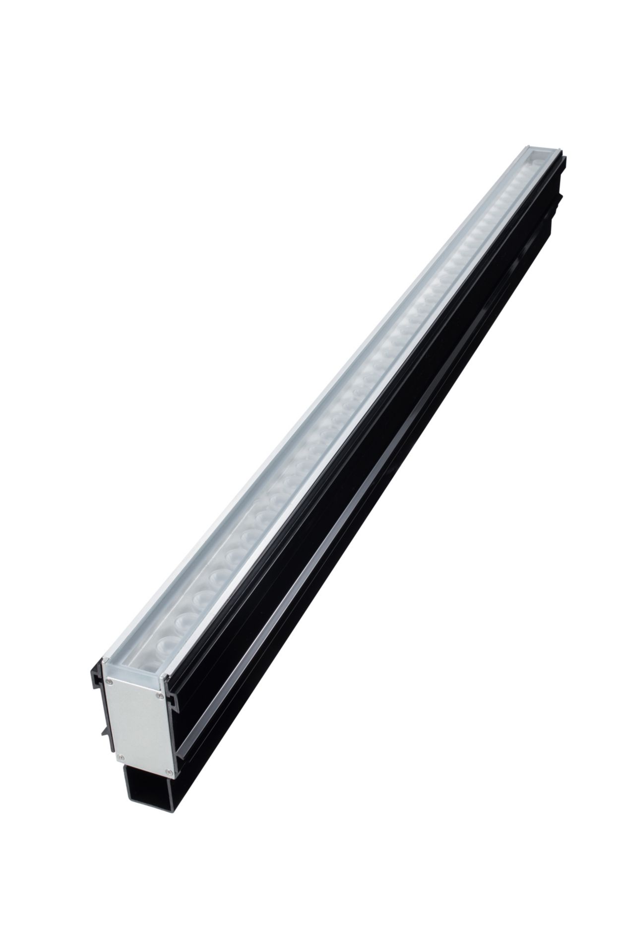 Philips UniLine in-ground wall washer. The first high-power dynamic wall washer with recessed installation in our Uni portfolio.