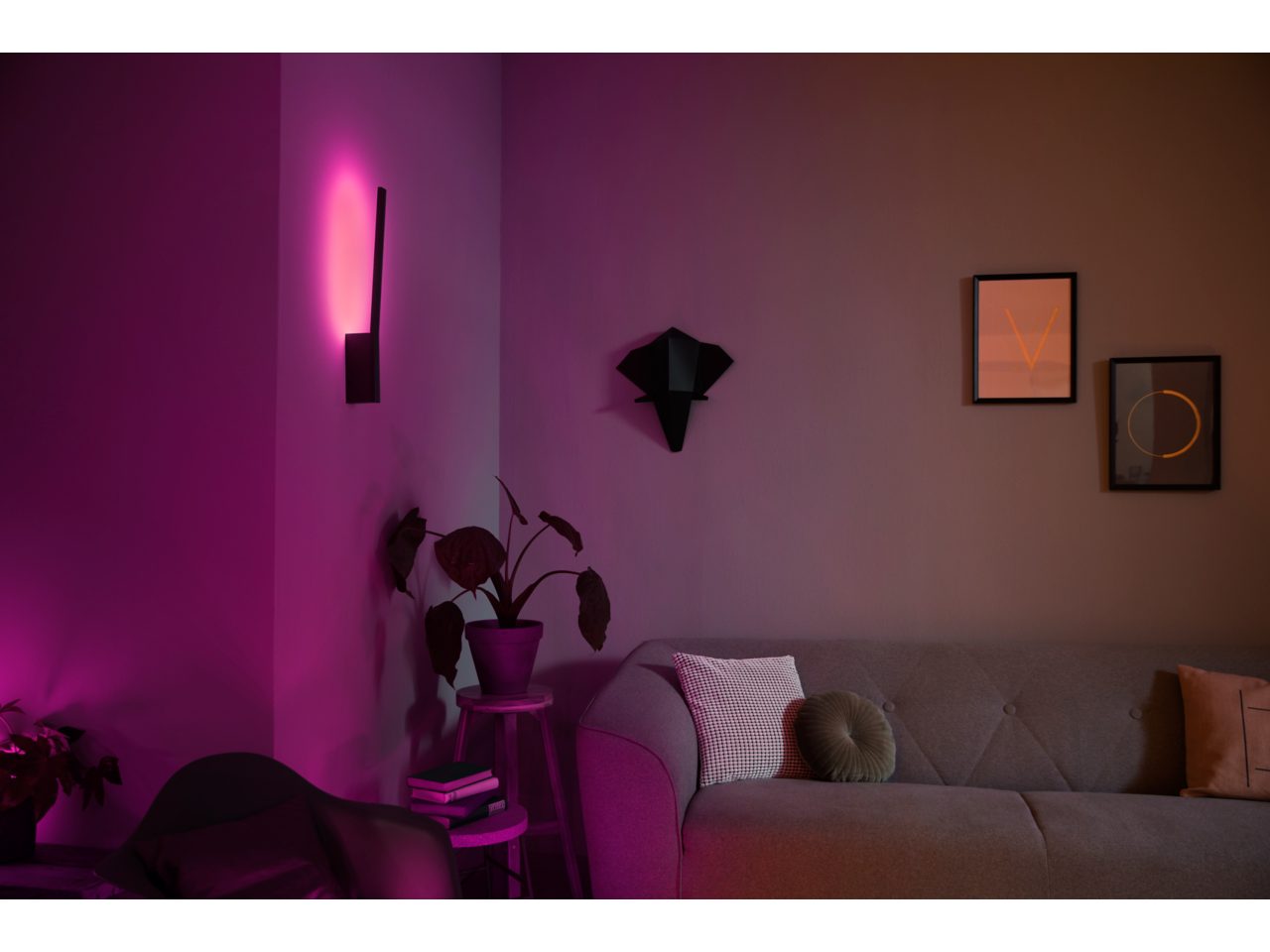 Applique Hue Liane 12 W - Hue White and Color Ambiance | Philips