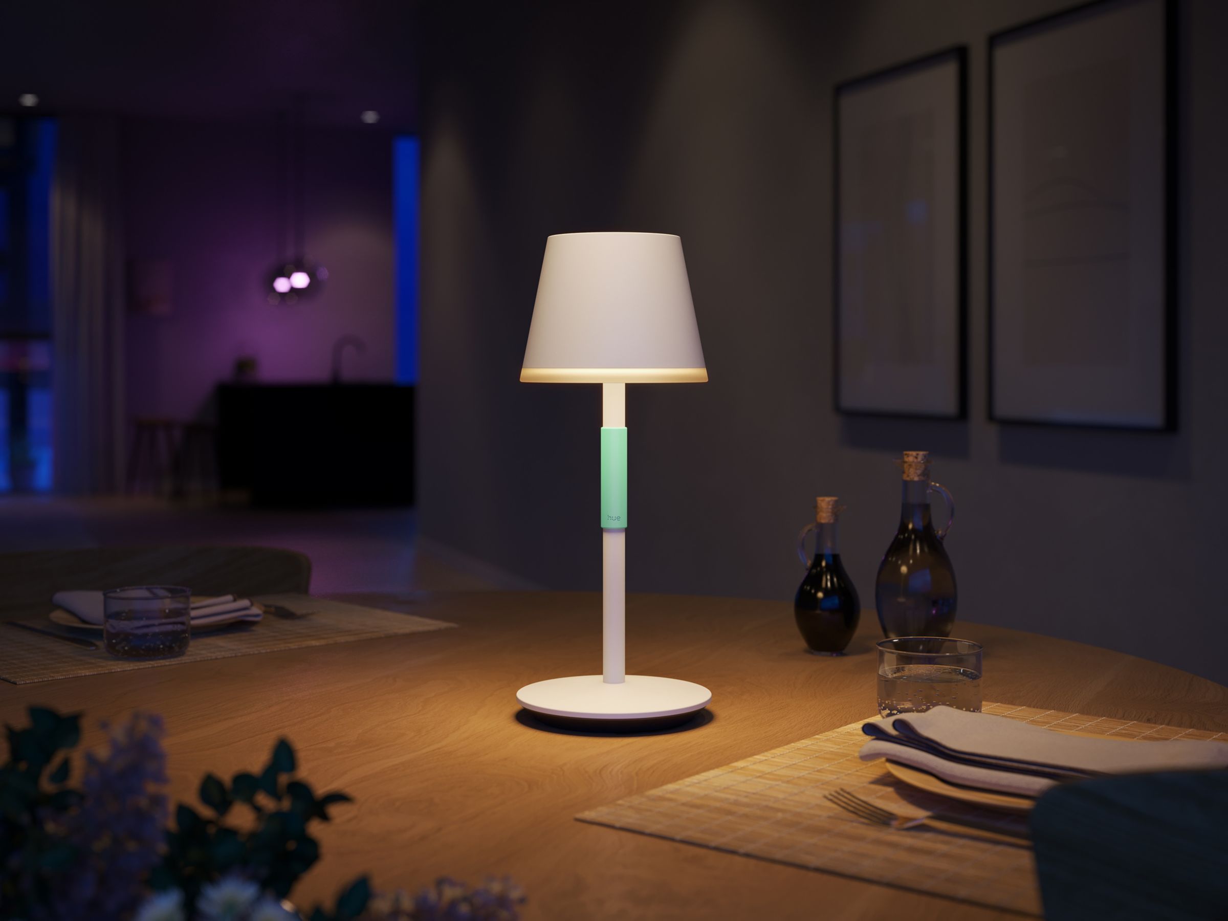Philips Hue Go Portable Rechargeable Table Lamp – White, LED, Indoor/Outdoor IP54, 1-Pack