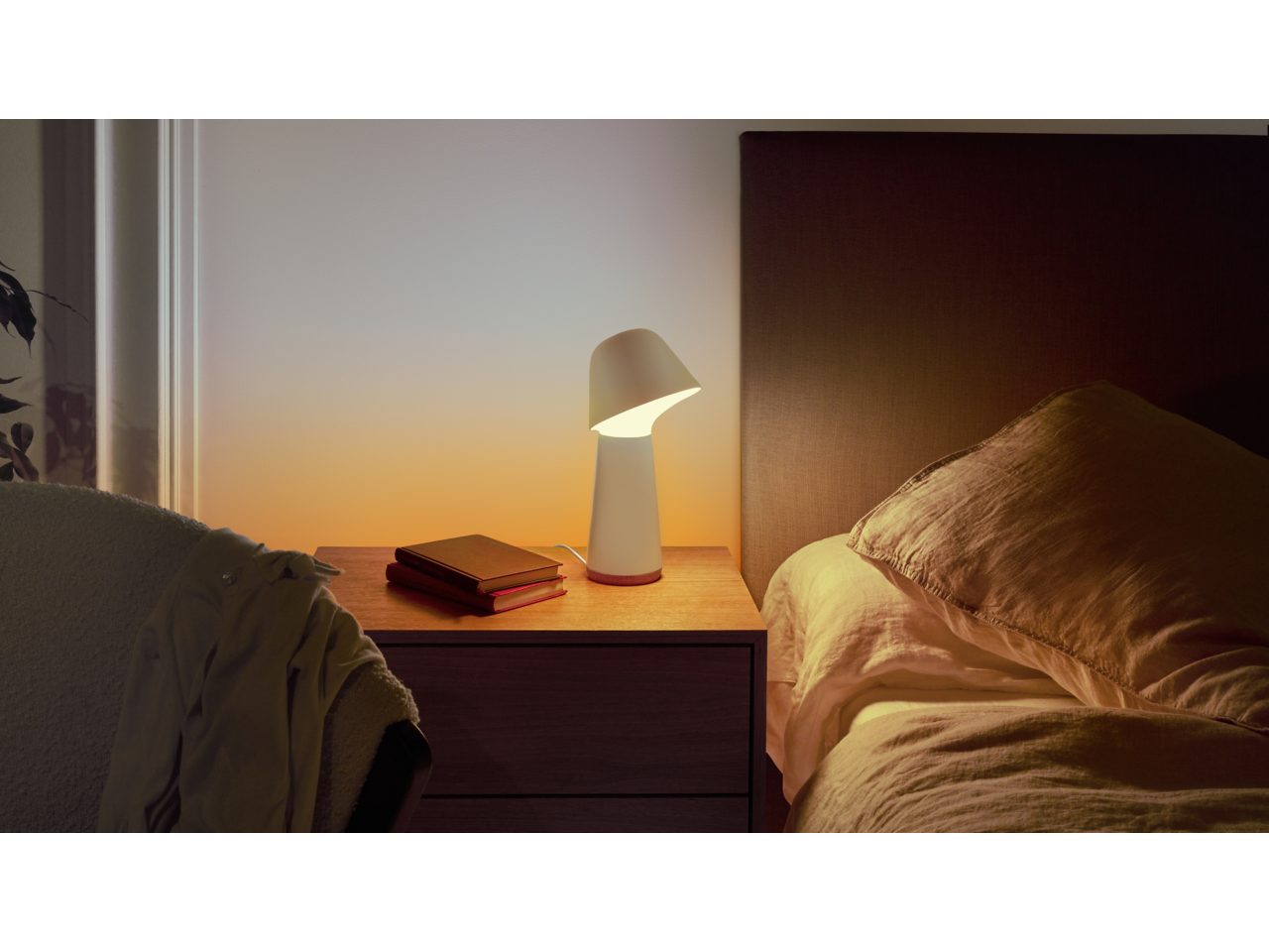 Twilight sleep and wake-up light (white) | Philips Hue | Philips Hue