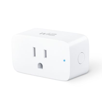Close up of front of Smart Plug Gen 2