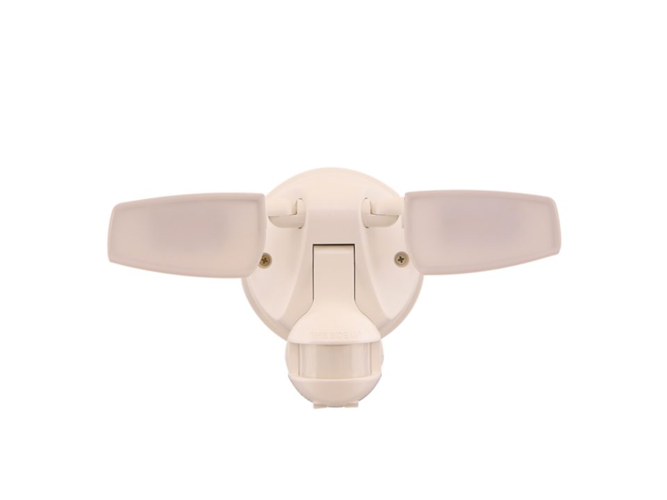 Halo twin head floodlight discount dusk to dawn
