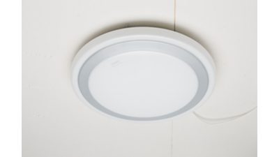 智能 LED 吸顶灯