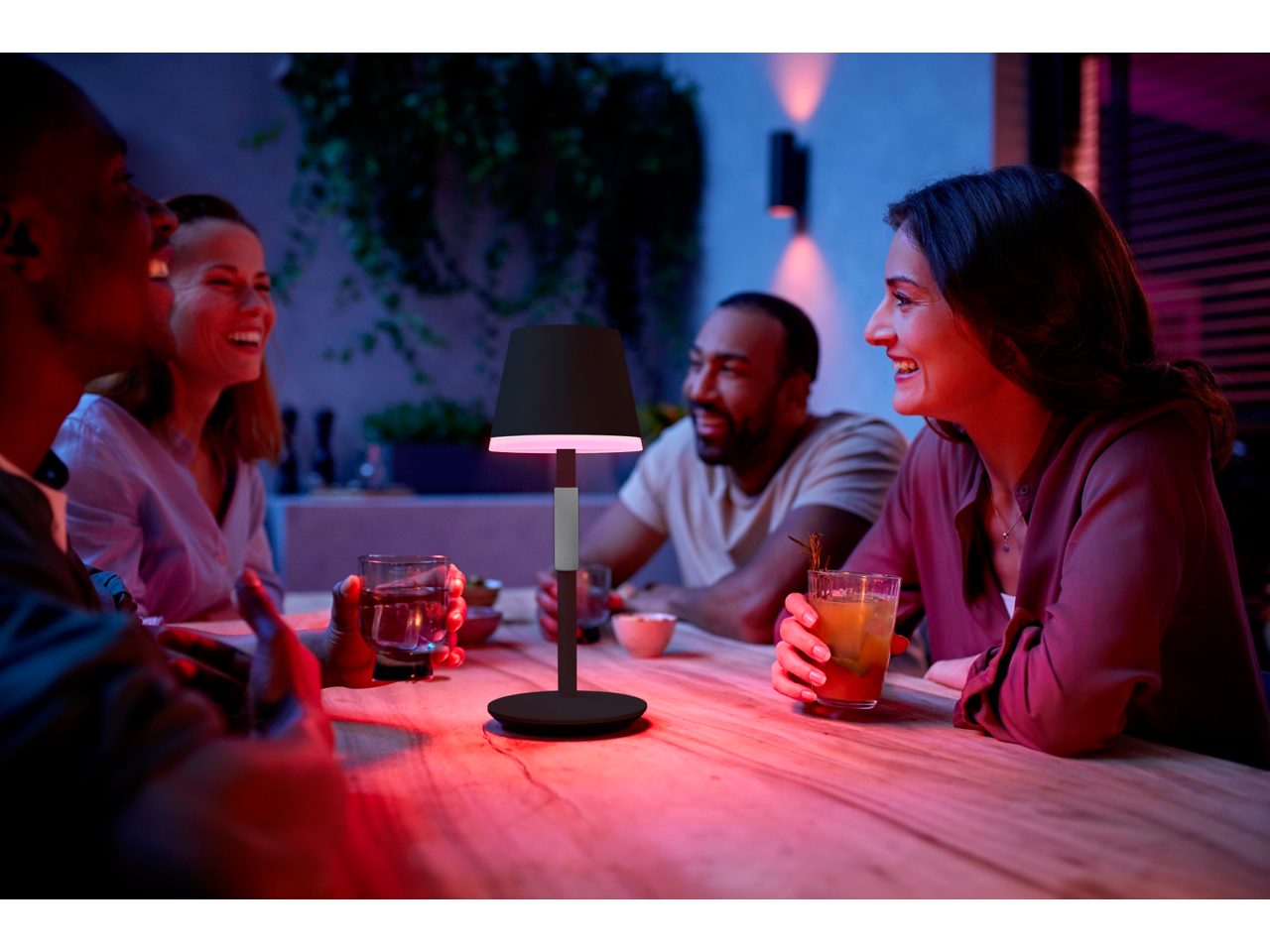 Hue Go Portable Table Lamp Black - White and Colour Ambiance