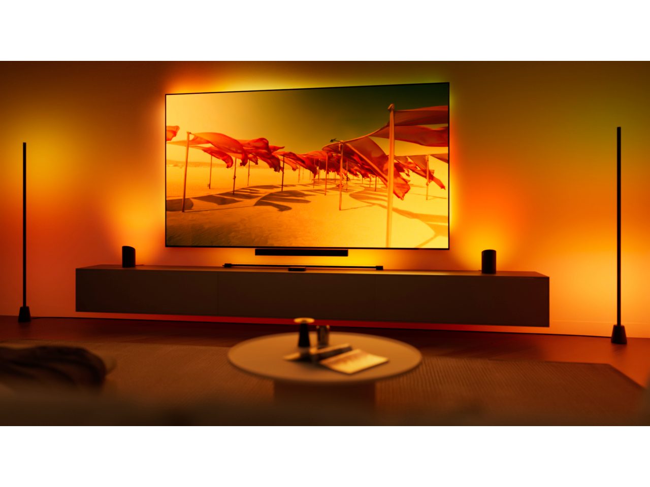 Hue Play TV テープライト Pro 65インチ | Philips Hue JP