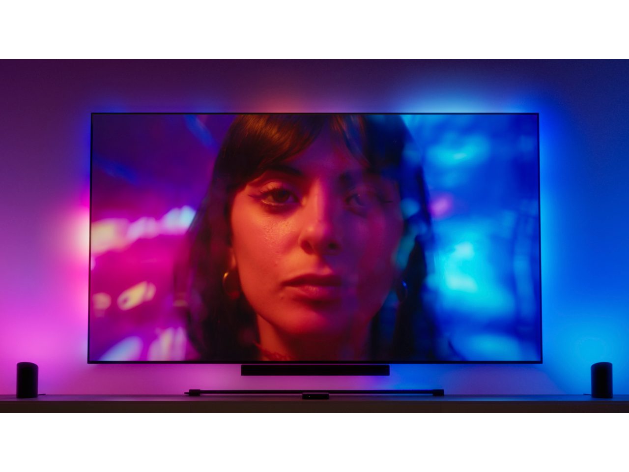 Hue Play TV テープライト Pro 65インチ | Philips Hue JP