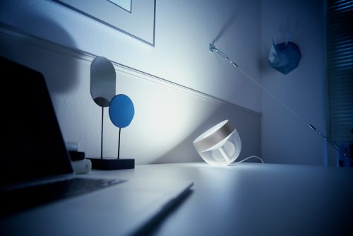 Hue White & Color Ambiance Iris Tischleuchte silber Special Edition
