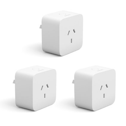 Close up of front of Multipack: Smart plug 3-pack