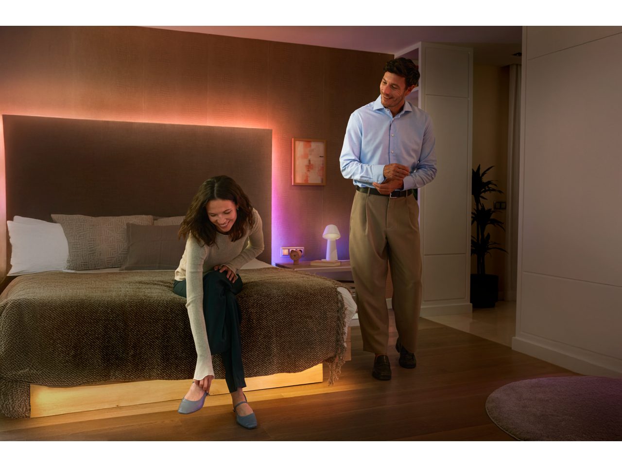 Flux LED strip light 10ft | Philips Hue