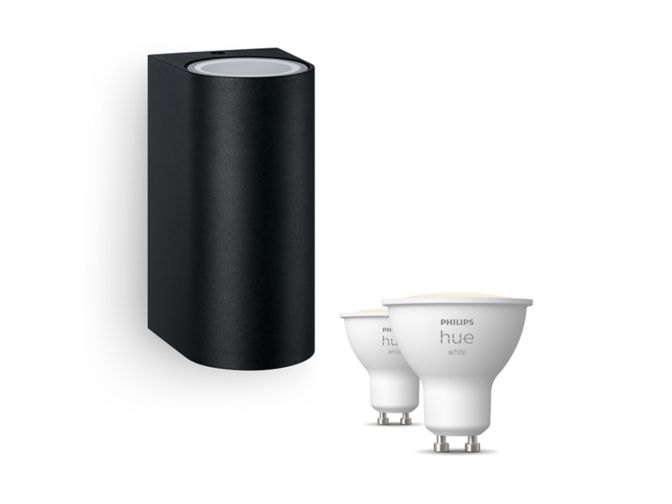 Close-up van de voorkant van Nightingale wandlamp in zwart + GU10-lampen met wit licht