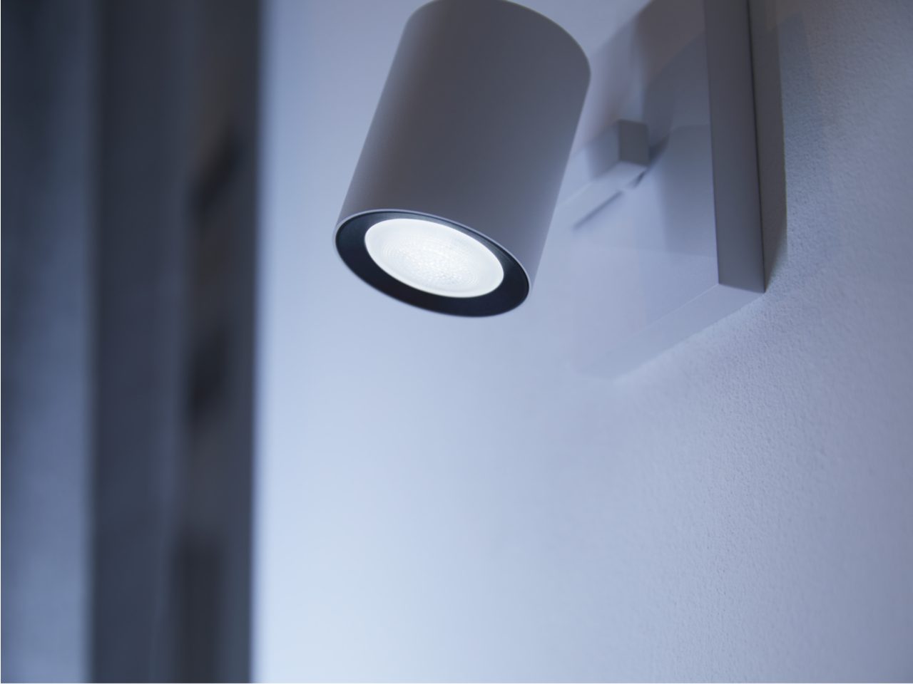 Hue 2-pack GU10 LED Bulbs - White Ambiance | Philips Hue EN-CA