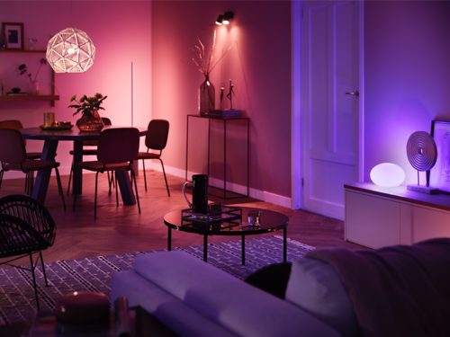 Hue Starter Kit: 4-pack E26 75W LED Bulbs White and Colour Hue Starter Kit: 4-pack E26 75W LED Bulbs White and Colour