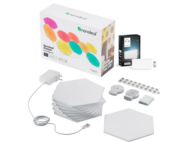 Gros plan de l'avant de Wall panel hexagons starter set (9 panels) + Philips Hue wall light module