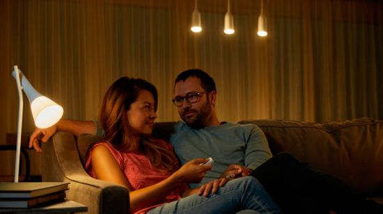 Relaxujte s hřejivými bílými chytrými světly